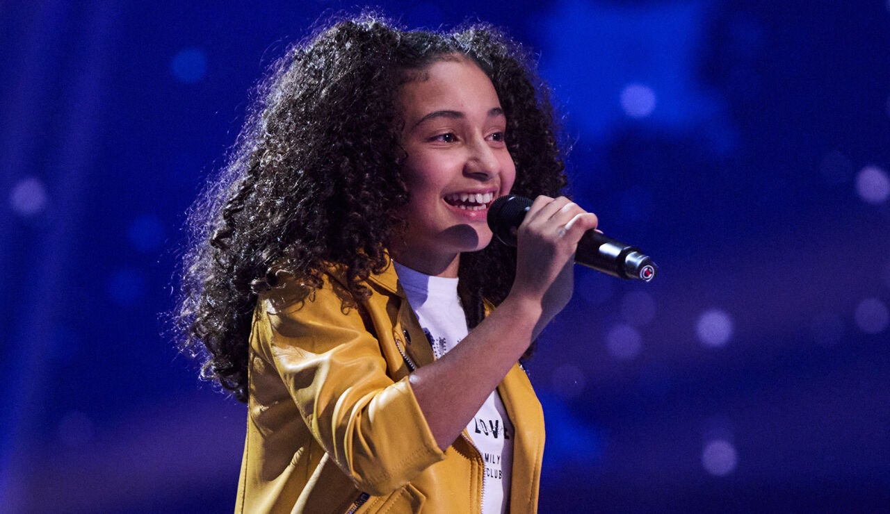 Cada vez que canta se emociona: &ldquo;M&iacute;a, es un lujo ser tu coach en esta edici&oacute;n&rdquo; 