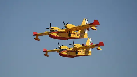 Imagen de dos hidroaviones Imagen de dos hidroaviones