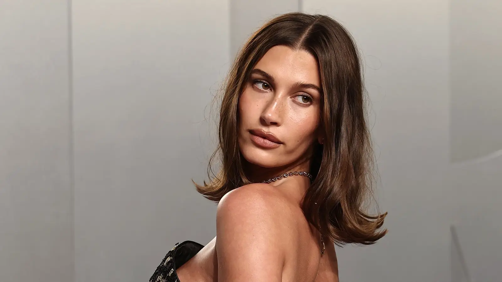 Toasty Makeup: el maquillaje luminoso y natural que arrasa este verano según Juan Avellaneda
