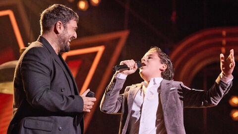 Antonio Orozco y Eduardo en La Voz Kids