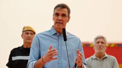 Sánchez señala que se abre una ventana de oportunidad contra el incendio de Madrid y Ávila aunque la situación es compleja