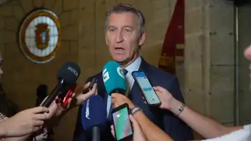 Feijóo insta a actuar con responsabilidad para trabajar juntos ante las llamas: "Todos somos uno" Feijóo insta a actuar con responsabilidad para trabajar juntos ante las llamas: "Todos somos uno"