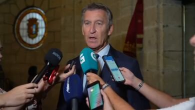 Feijóo insta a actuar con responsabilidad para trabajar juntos ante las llamas: 