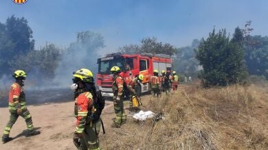 Un hombre muere y cinco heridos en un incendio en Manises, Valencia