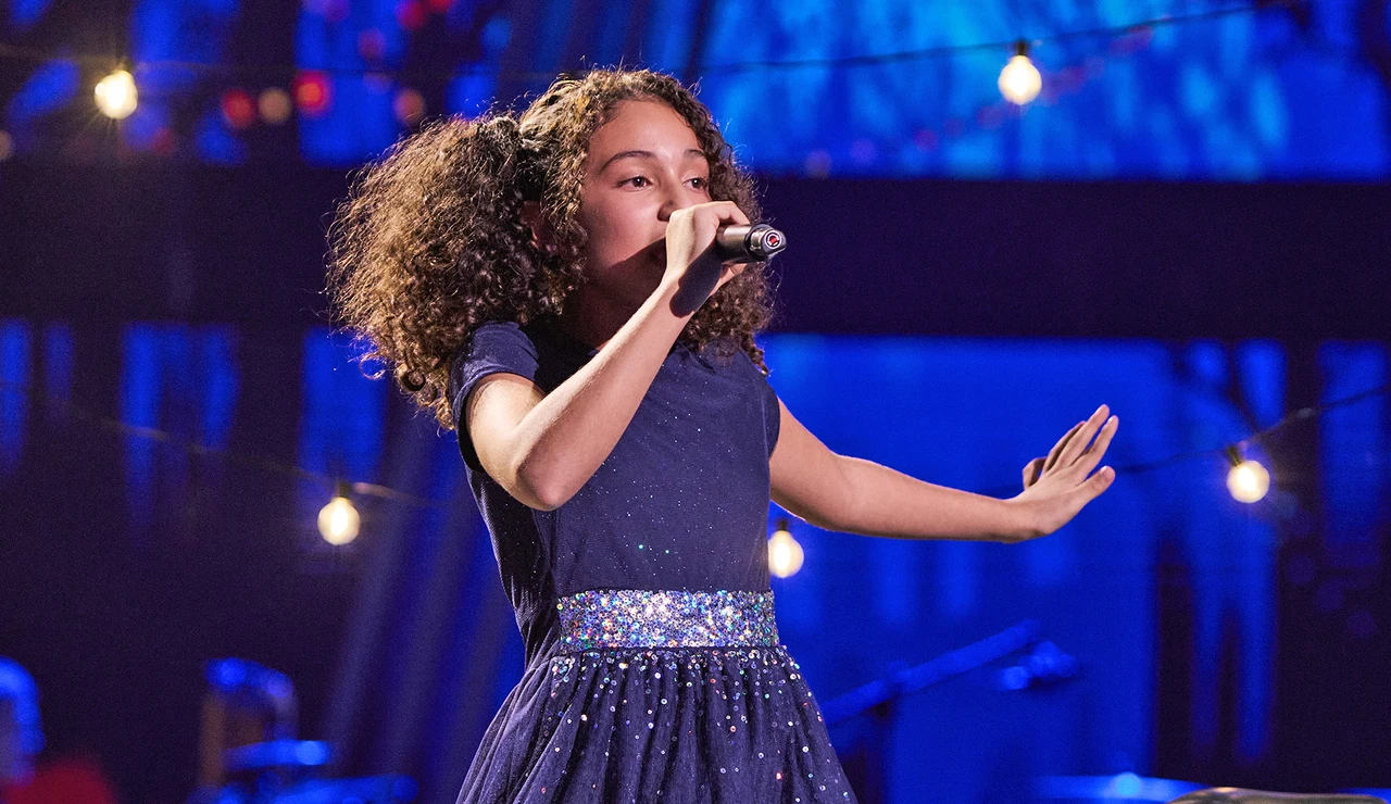 Mia en La Voz Kids