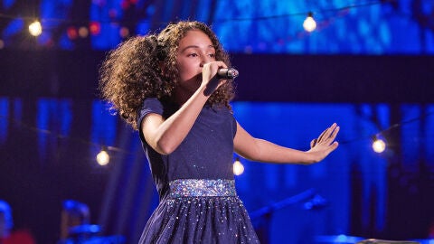 Mia en La Voz Kids