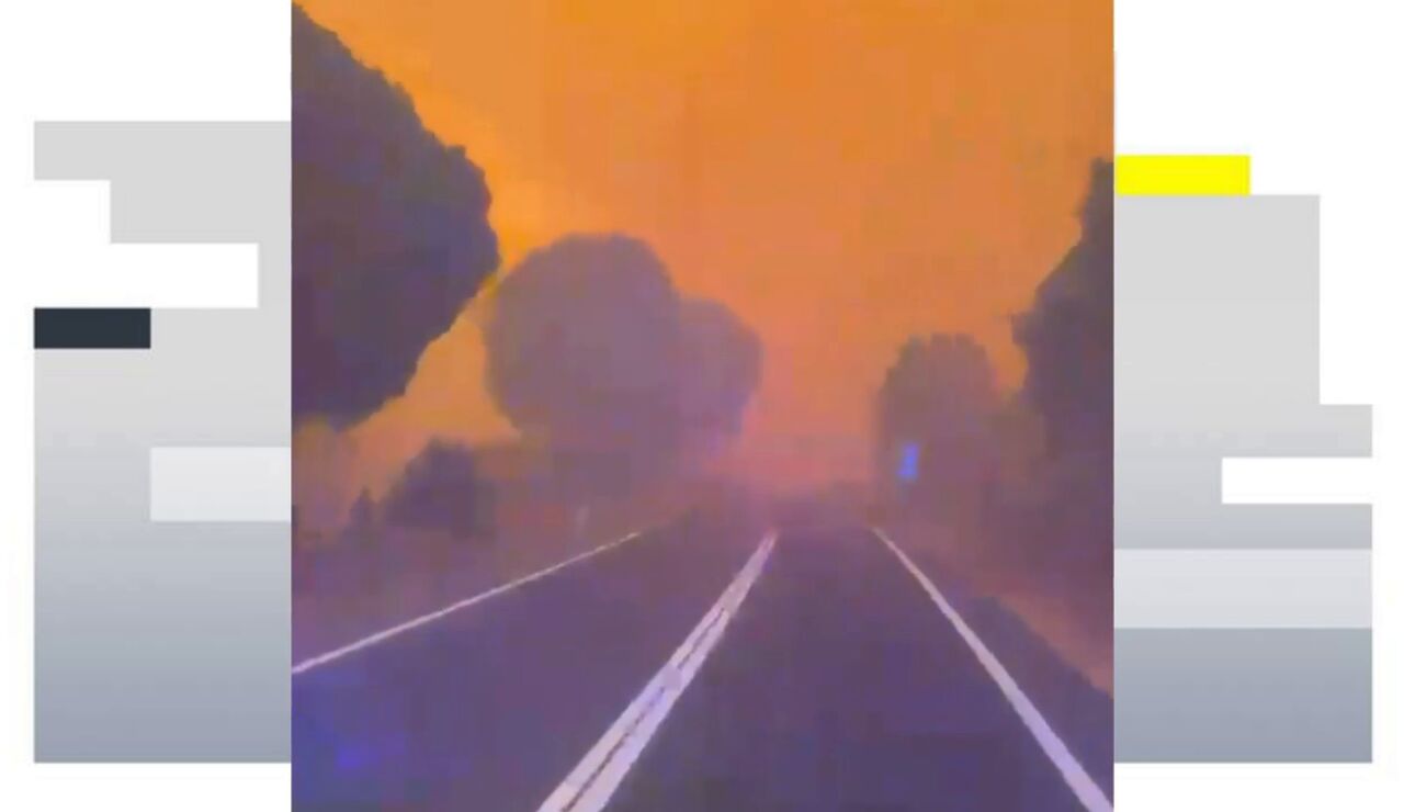 V&Iacute;DEO: As&iacute; reaccionan unos bomberos al acercarse con el cami&oacute;n a las llamas