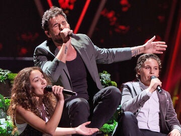Leire, Anto&ntilde;ito Molina y Eduardo en La Voz Kids