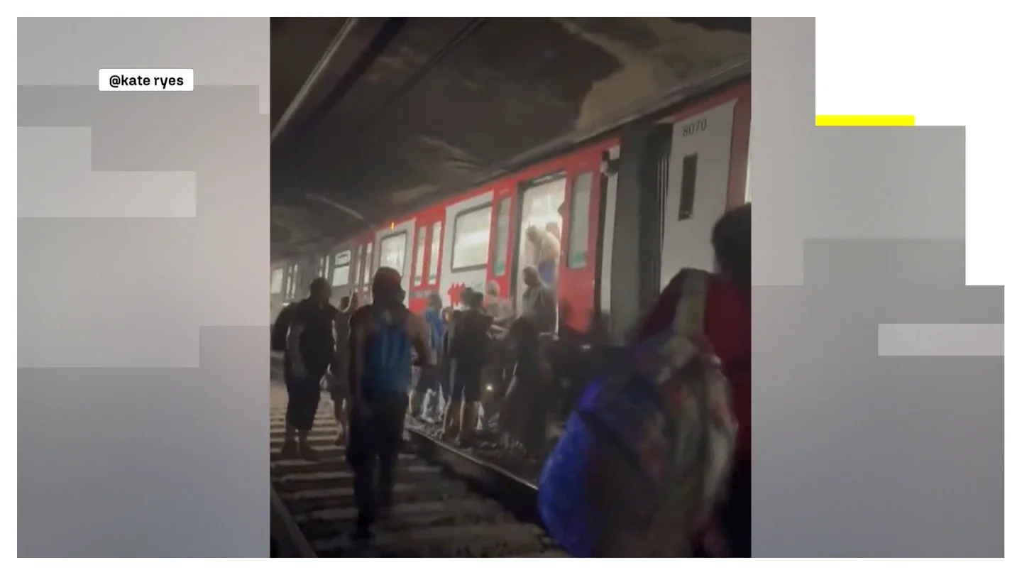 Incendio en una catenaria del Metro de Barcelona Incendio en una catenaria del Metro de Barcelona