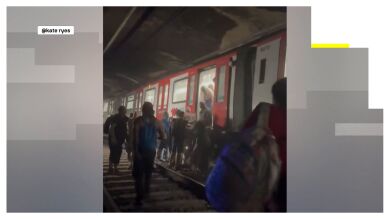 Un incendio en la catenaria del metro de Barcelona obliga a desalojar la estación de Glòries, cerrar la de El Clot y evacuar un tren