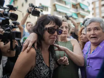Juana Rivas llegando al punto de encuentro familiar con su hijo Juana Rivas llegando al punto de encuentro familiar con su hijo