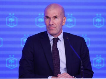 Zinedine Zidane, en su presentaci&oacute;n como seleccionador franc&eacute;s en Par&iacute;s