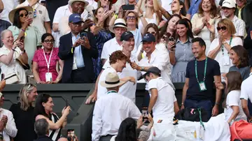 Sinner celebra con Cahill y Vagnozzi su triunfo en Wimbledon Sinner celebra con Cahill y Vagnozzi su triunfo en Wimbledon