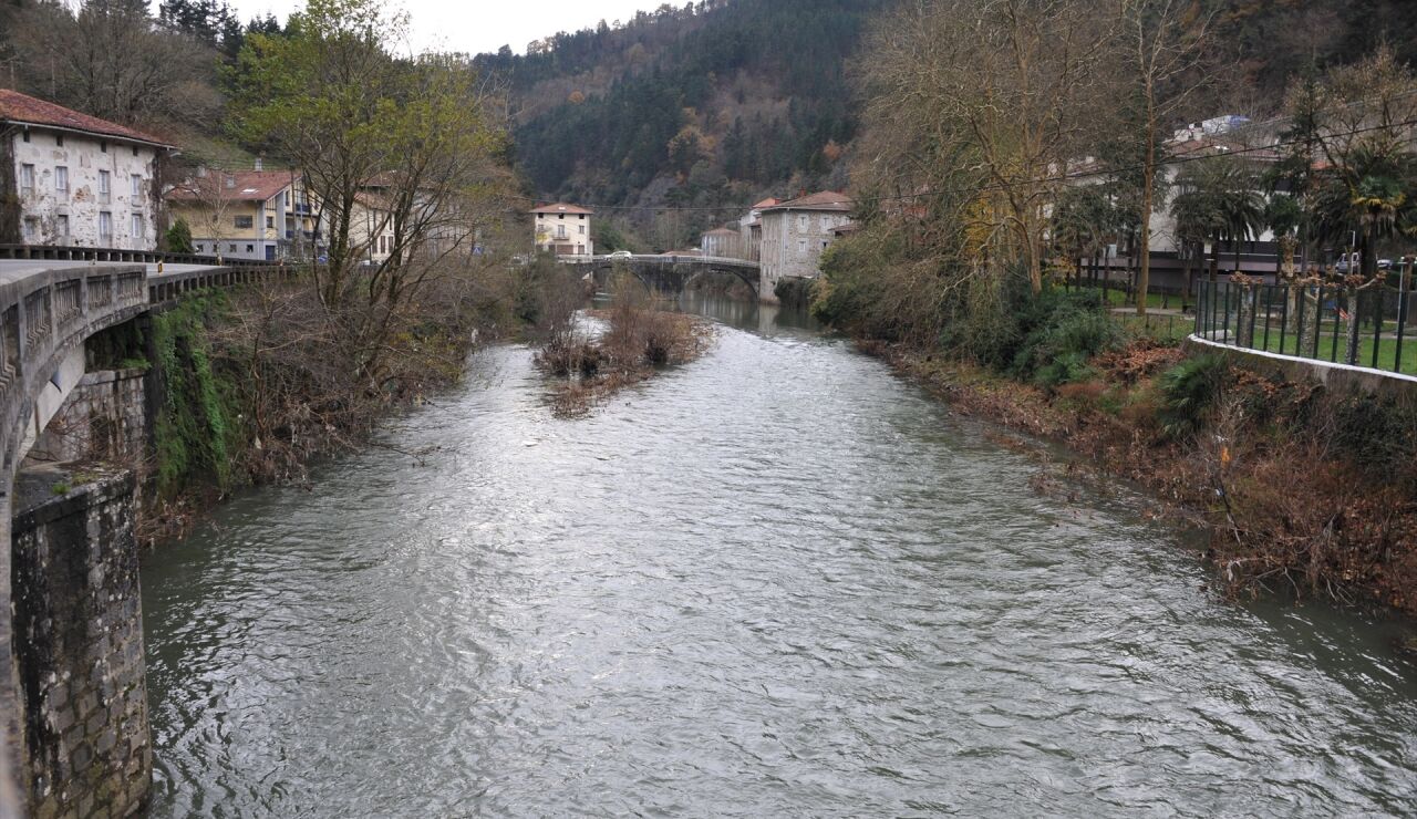 R&iacute;o Deba en Altzola