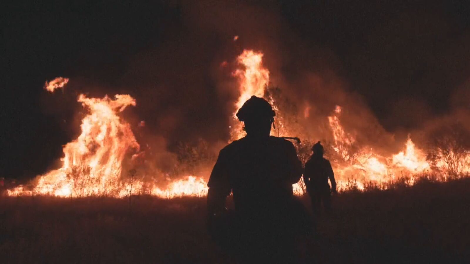 El fin de la emergencia nacional en Madrid y Ávila desplaza el foco de los incendios a Zamora y Castellón