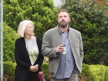 Ben Affleck y su madre