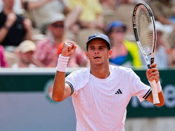 Deportes Antena 3 (29-07-26) Rafa J&oacute;dar derrota a Arthur Fils en un convincente estreno en Washington