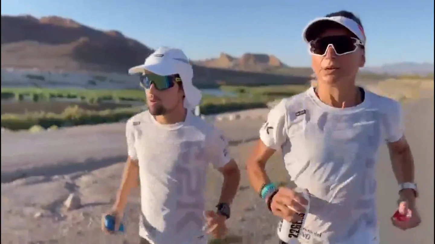 Carmen Pérez e Ivàn Penalba, en la Badwater Carmen Pérez e Ivàn Penalba, en la Badwater