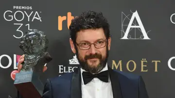 Manolo Solo con su Goya por Tarde para la Ira Manolo Solo con su Goya por Tarde para la Ira
