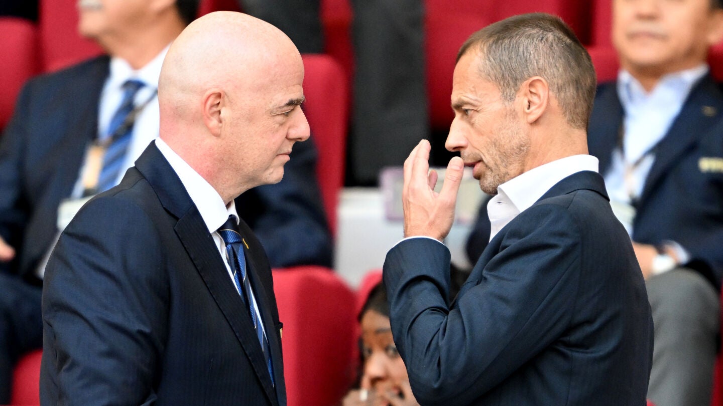 Gianni Infantino y Aleksander Ceferin, en Doha (Qatar) en 2022