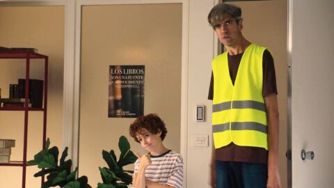 El aula de &ldquo;m&aacute;xima seguridad&rdquo; es lo &uacute;nico que puede atrapar a Luis en Padre no hay m&aacute;s que uno, la serie