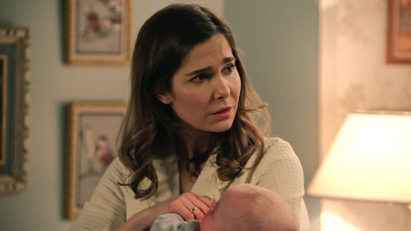 Beatriz fracasa en su intento de calmar a Juanito: ¡ahora solo se tranquiliza con Begoña! Beatriz fracasa en su intento de calmar a Juanito: ¡ahora solo se tranquiliza con Begoña!