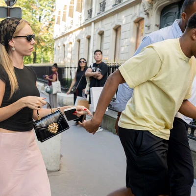 Ester Expósito y Mbappé en París