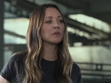 Kaley Cuoco en Stuart Fails to save the universe Kaley Cuoco en Stuart Fails to save the universe