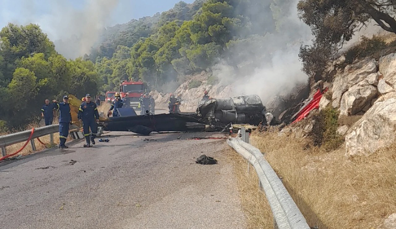 Imagen del choque mortal de dos helicópteros en Grecia