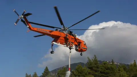 Imagen de un helicóptero en Grecia Imagen de un helicóptero en Grecia