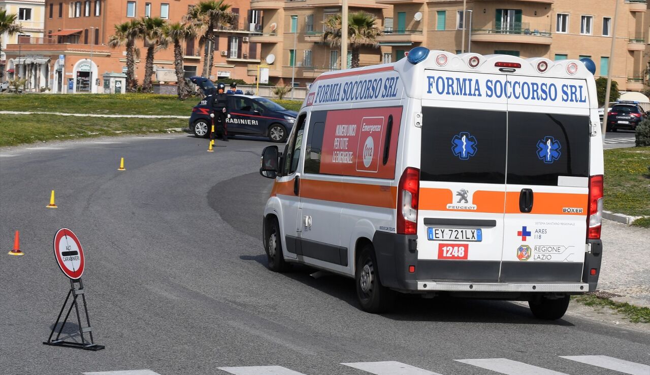 Un brutal accidente entre un autob&uacute;s y una autocaravana deja seis personas muertas y 30 heridos en Italia 