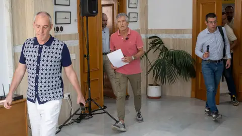El Gobierno asegura que ningún informe de Inteligencia alertaba de la magnitud de la crisis en Ceuta El Gobierno asegura que ningún informe de Inteligencia alertaba de la magnitud de la crisis en Ceuta