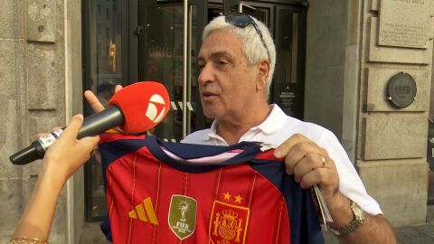 Ya ha salido la nueva camiseta de Espa&ntilde;a con las dos estrellas 