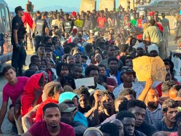 Migrantes piden asilo en Ceuta