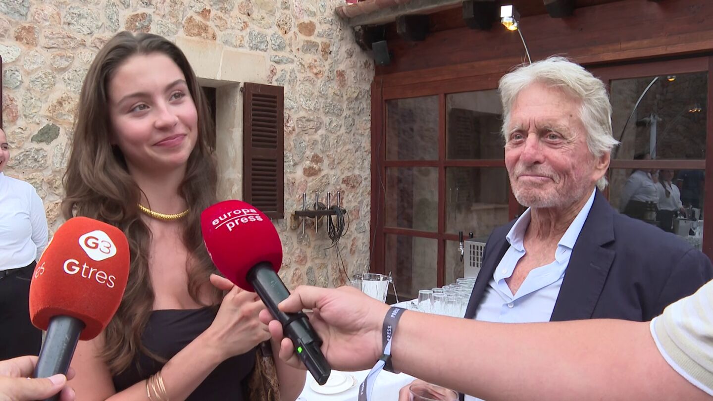 Michael Douglas con su hija Carys en Mallorca
