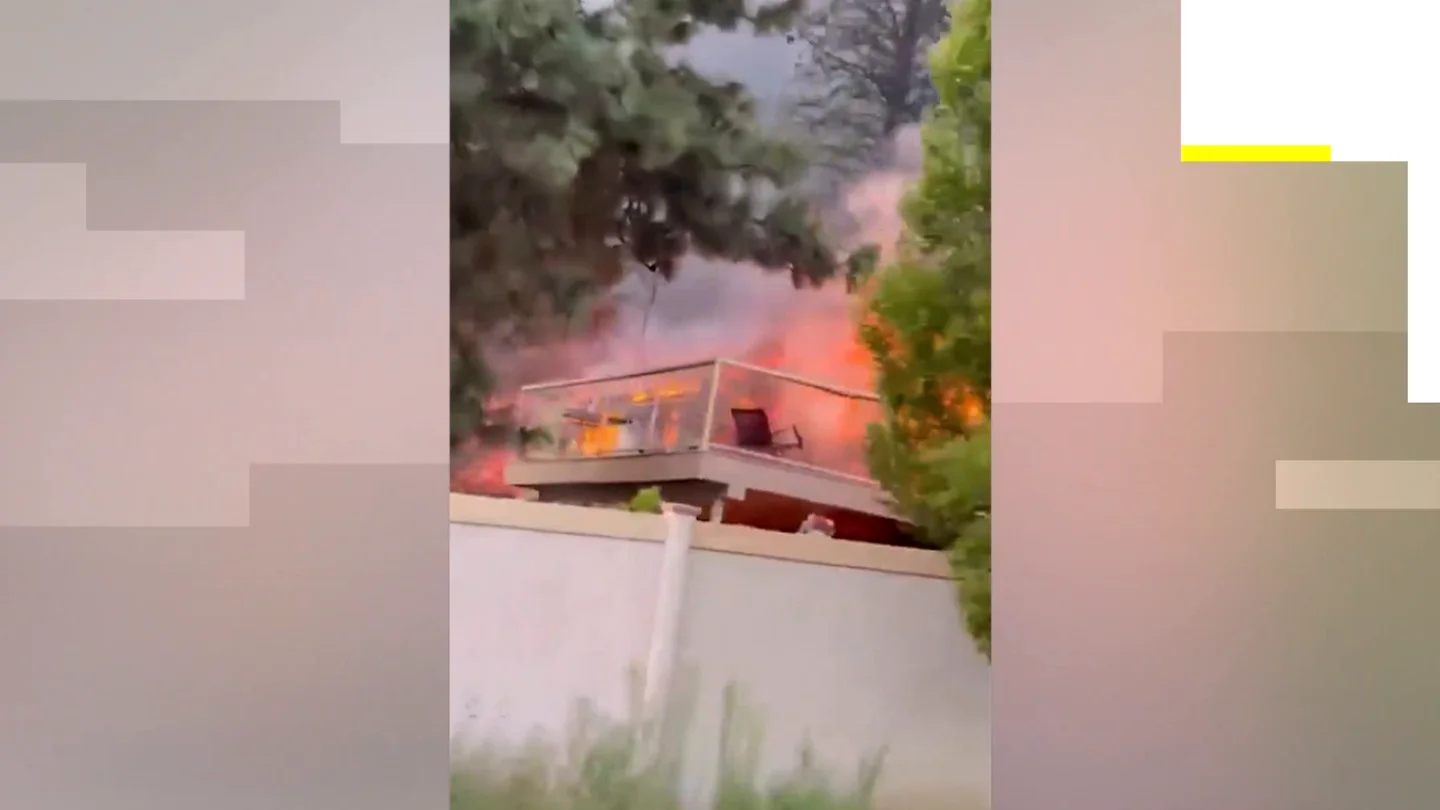 El fuego avanza sin control en Washington. El fuego avanza sin control en Washington.