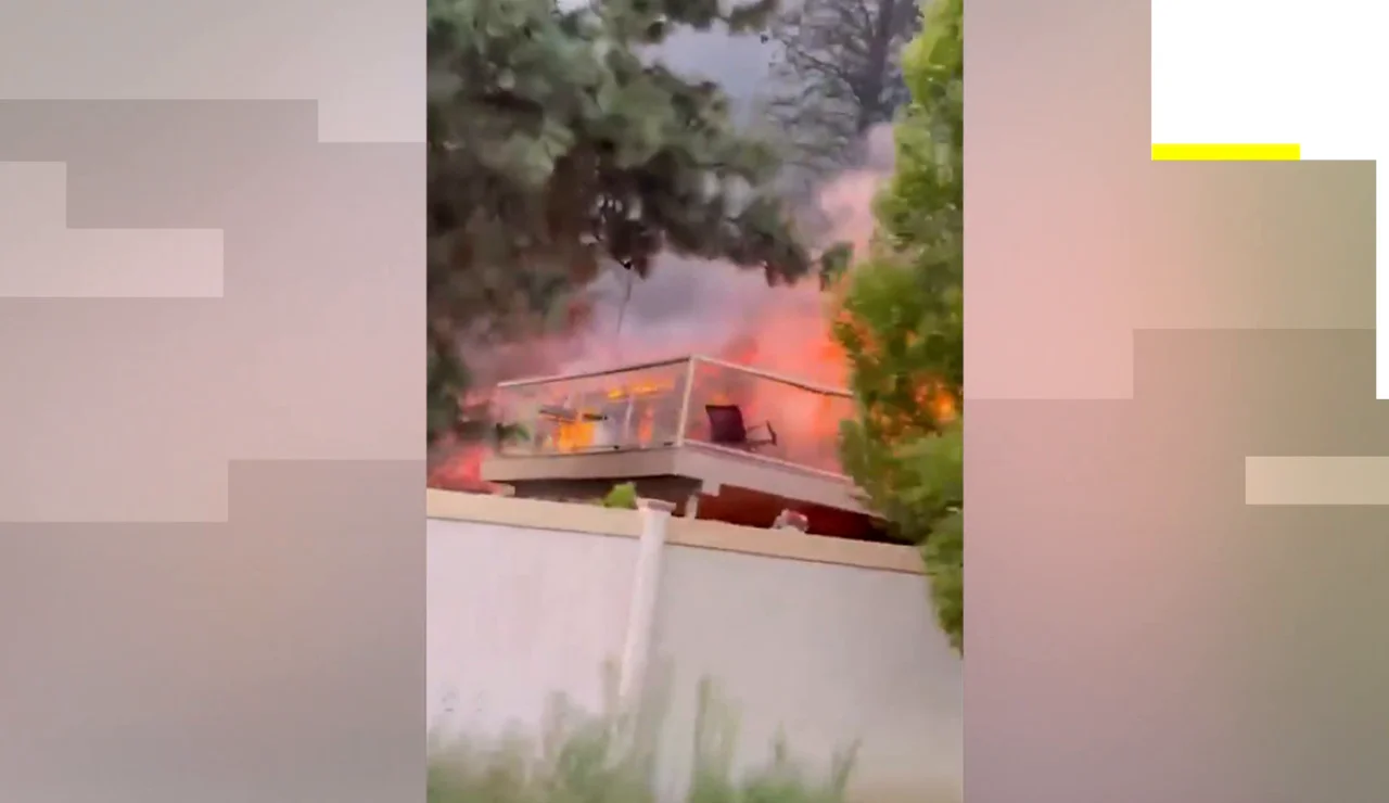 El fuego avanza sin control en Washington.