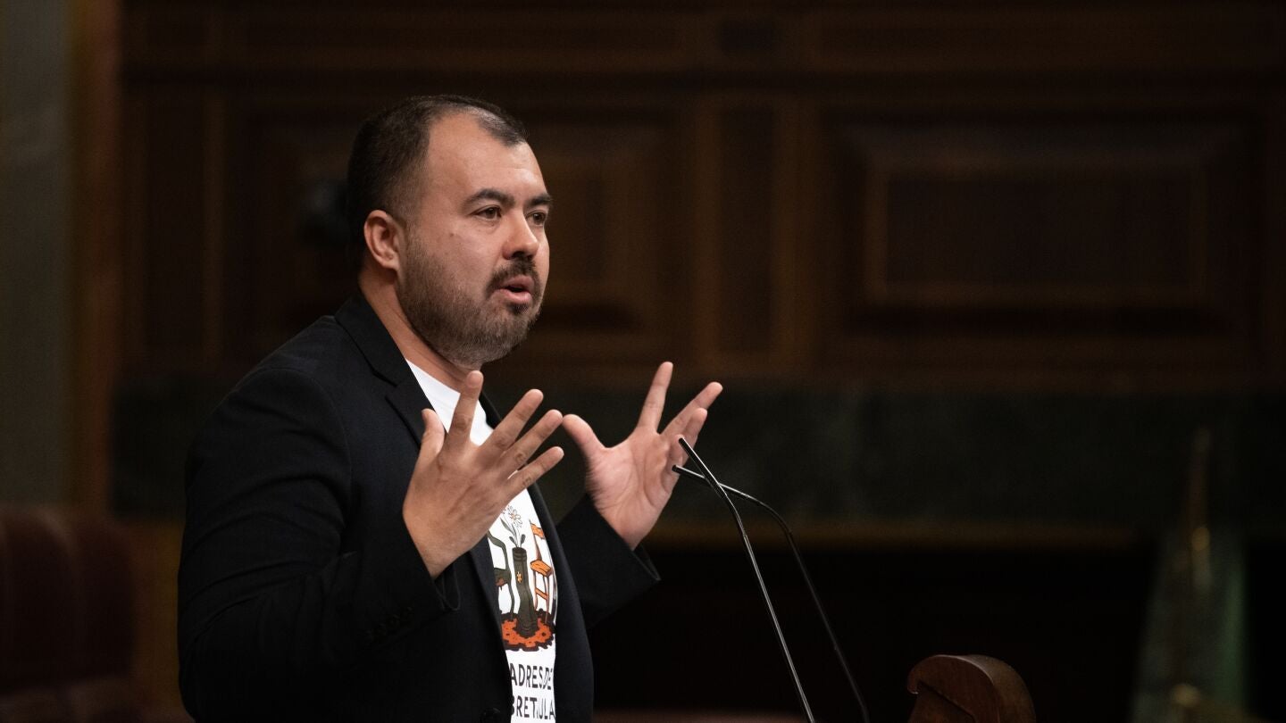 El diputado de Sumar Nahuel Gonz&aacute;lez, en el Congreso de los Diputados