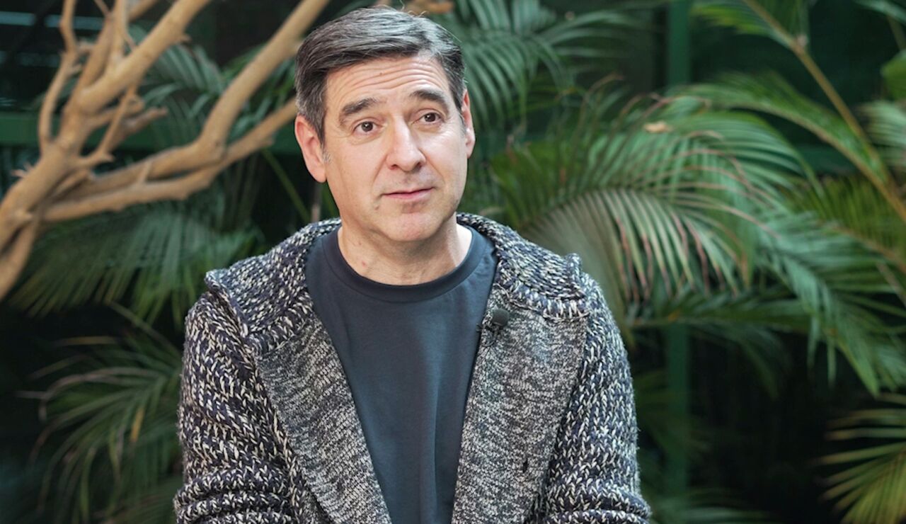Alberto Lozano desvela los secretos del pasado de Eduardo en Sue&ntilde;os de libertad: &ldquo;Es muy bonito de ver&rdquo;