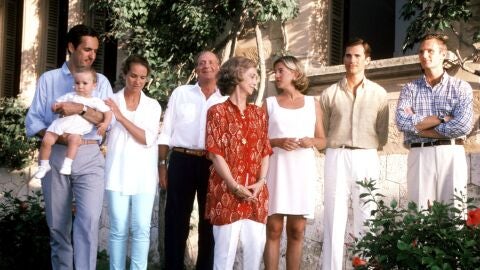 Iñaki Urdangarin junto a la familia real en Marivent