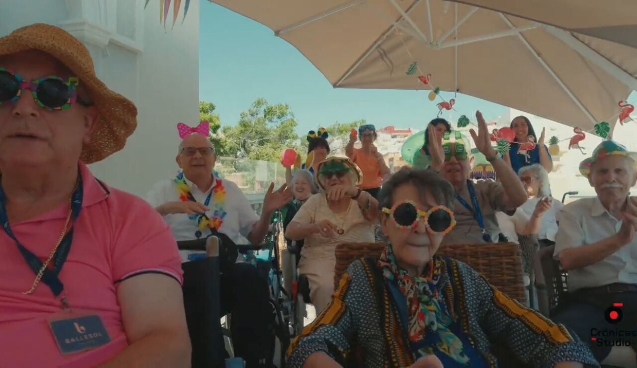V&iacute;deo: Ancianos de Tenerife parodian el 'NUEVAYol' de Bad Bunny desde su residencia