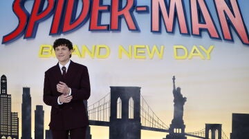 Tom Holland promocionando SpiderMan: Brand New Day