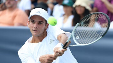 Rafa J&oacute;dar ejecuta un rev&eacute;s