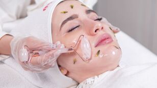 Tratamiento con mascarilla facial de gel