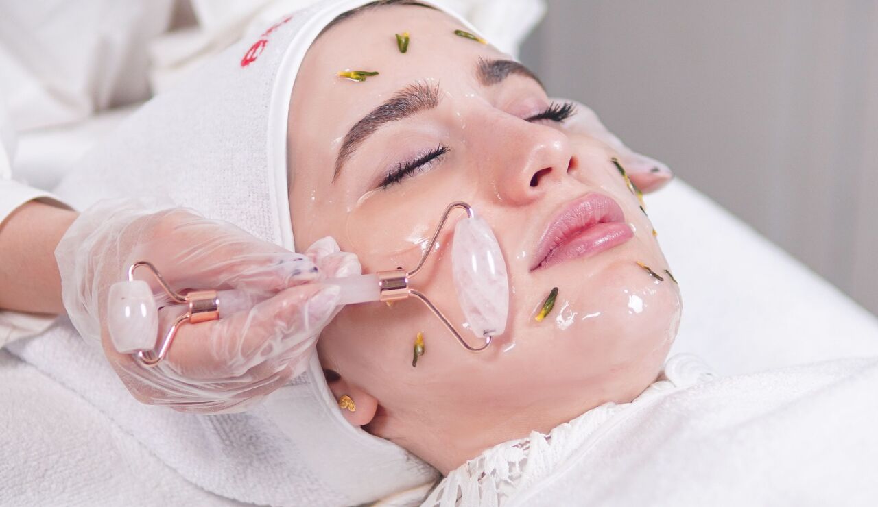Tratamiento con mascarilla facial de gel