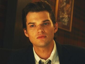 Homer Gere como Robert Mallory en The Shards