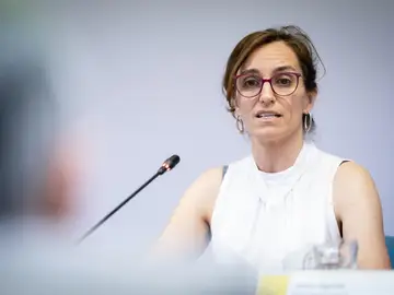 Mónica García aplaude la respuesta "encomiable" y "sin colapso" de la sanidad ceutí a la llegada de migrantes Mónica García aplaude la respuesta "encomiable" y "sin colapso" de la sanidad ceutí a la llegada de migrantes
