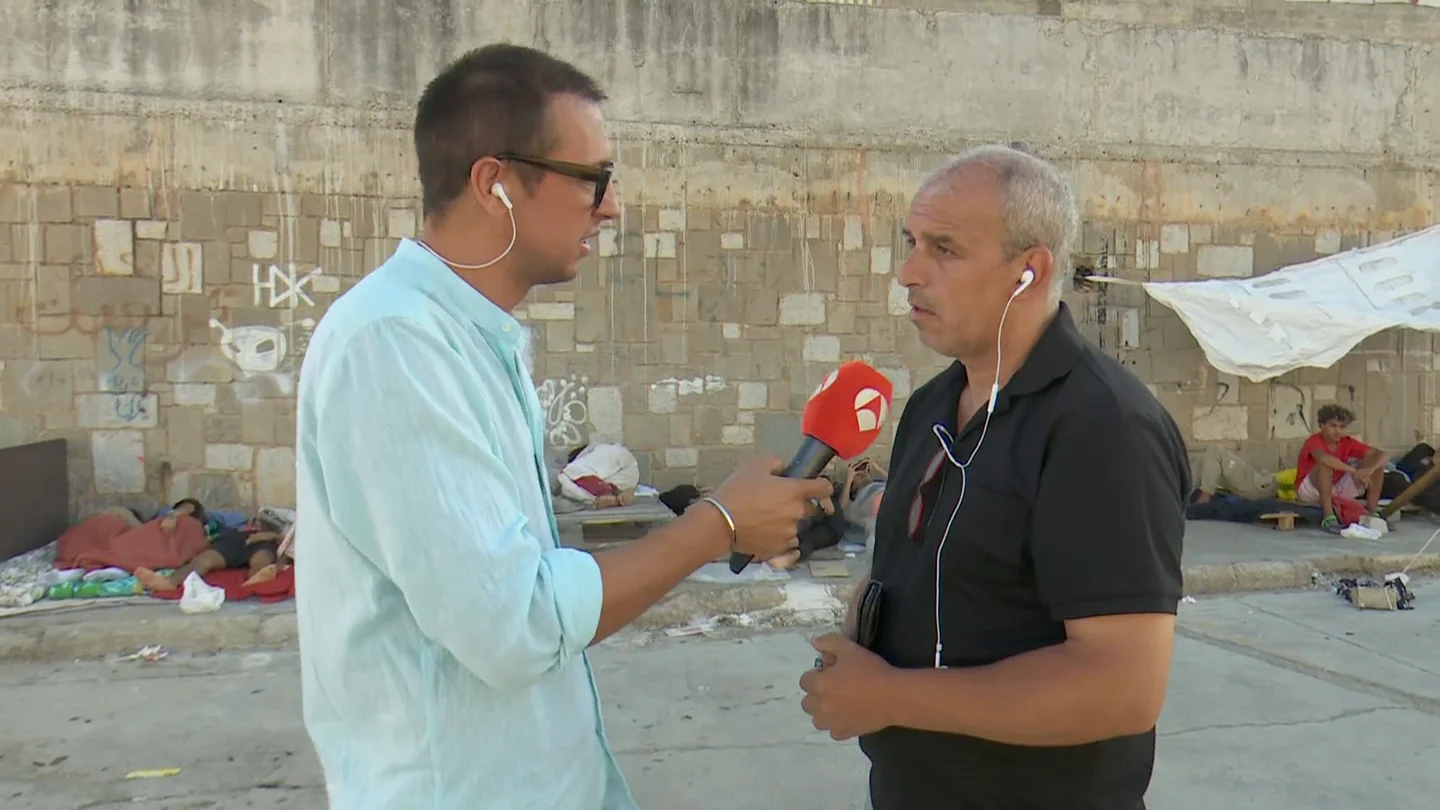 Los vecinos de Ceuta hacen una lista que recoge más de 4.000 menores no acompañados Los vecinos de Ceuta hacen una lista que recoge más de 4.000 menores no acompañados