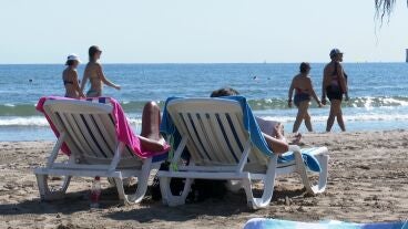 Muere un hombre de 45 a&ntilde;os en la hamaca de una playa en Villajoyosa (Alicante)