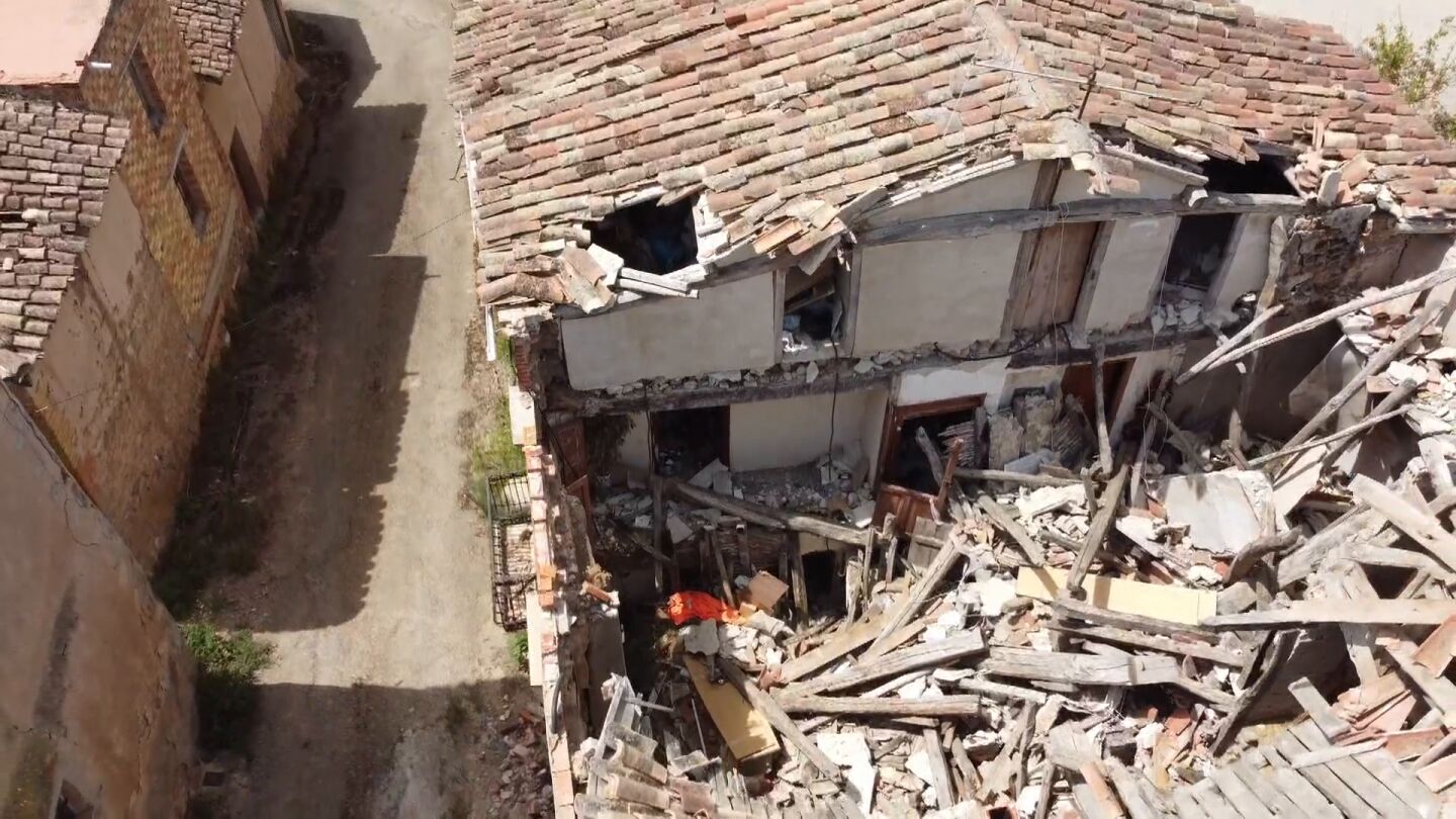  Las termitas arrasan con un pueblo de Burgos 